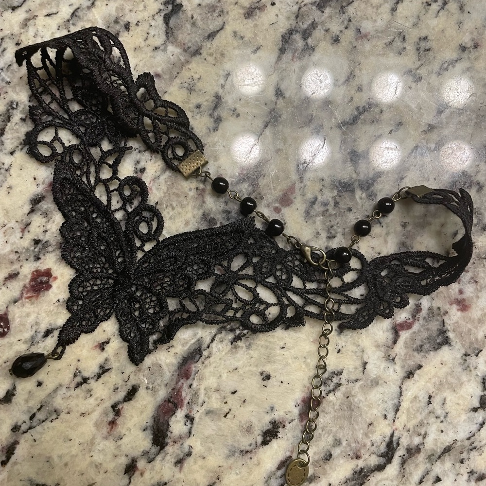 2 Lace Chokers - Picture 4 of 6